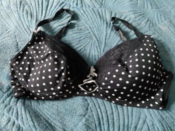 Soutien-gorge noir et blanc
