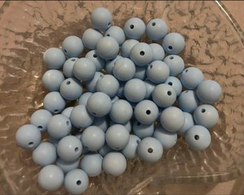 Perles bleu claire