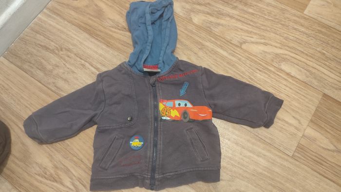 Veste avec  capuche  garçon