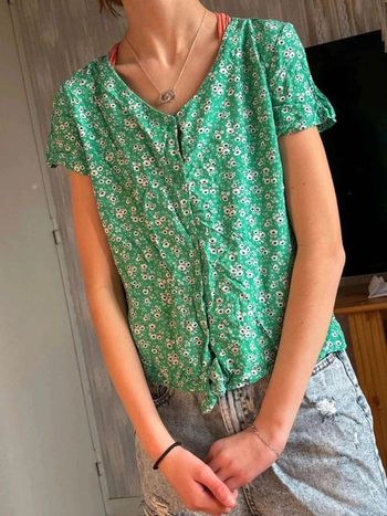 T shirt motif floral taille 34/14ans marque kiabi