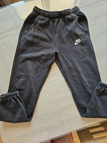 Jogging pantalon de survêtement nike noir T xl enfant