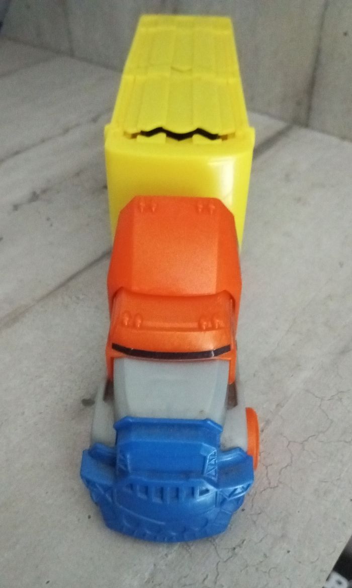 Camion crash test Hot Wheels - photo numéro 4