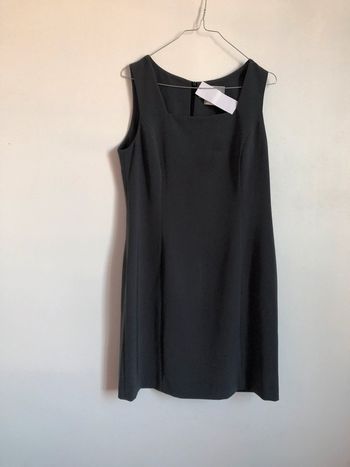 Robe grise foncé neuve saint honoré