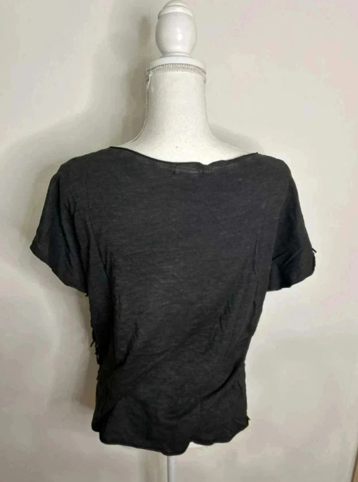 T shirt gris - photo numéro 3