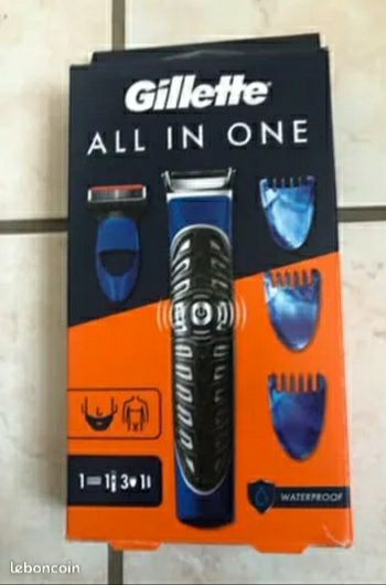 Kit tondeuse Gillette 4 en 1 neuf dans emballage