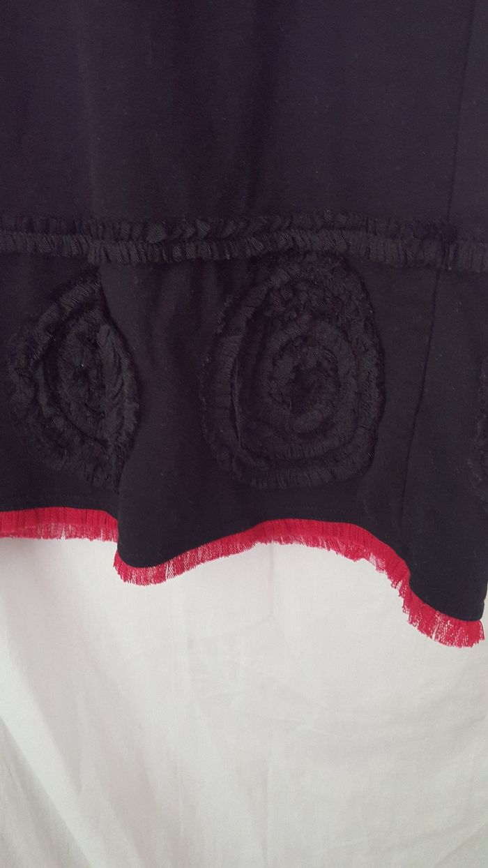 Superbe robe evasée sur bas - photo numéro 3