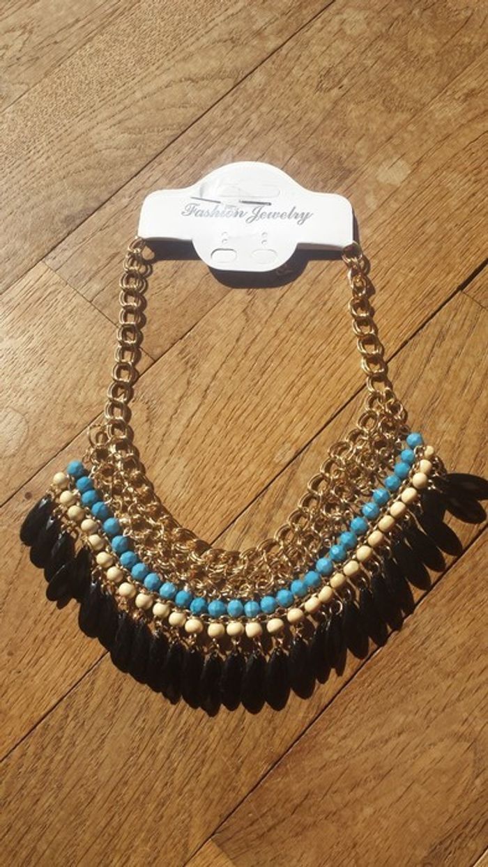 Collier Bohemien Bleu tendance.