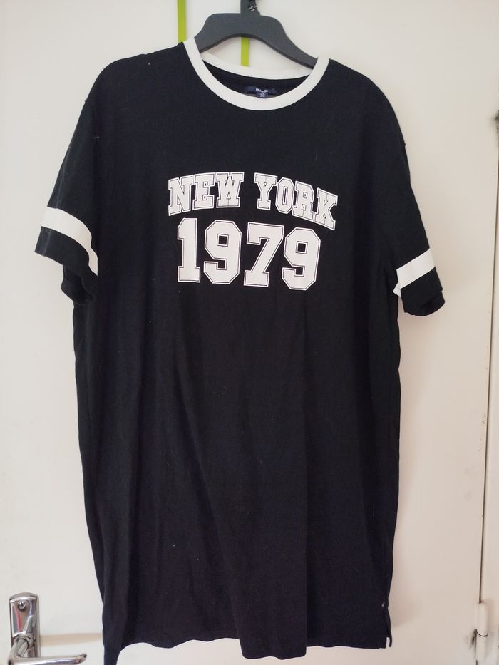 Robe taille XS équivalent à un 14 ans