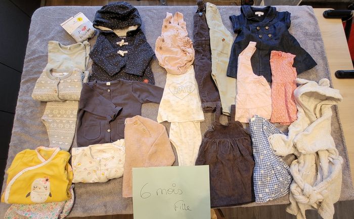 Gros lot 6 mois fille 19 pièces - photo numéro 4