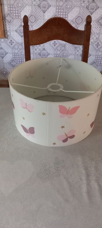 Vend abat-jour  pour chambre de fille