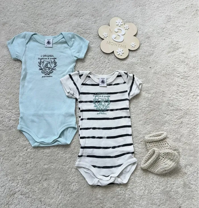 Lot body petit bateau 3 mois