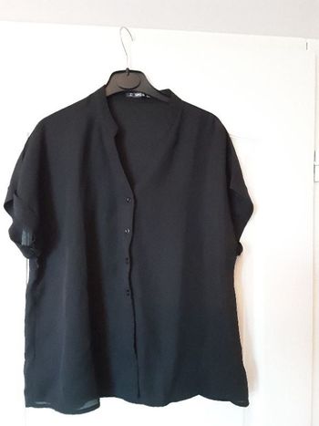 Blouse manches courtes noire
