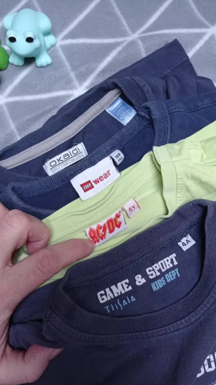 🦁Lot 4 t-shirts manches longues 4 ans - photo numéro 2