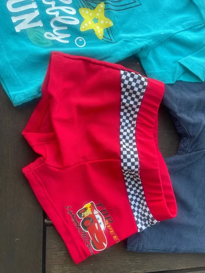 TEE shirt et maillot de bain Disney 6 mois - photo numéro 2