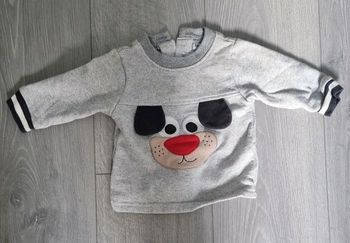 Pull taille 6 mois tres bonne etat