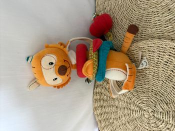 Tigre Tom orange lilliputiens blanc rouge rayé rayure Plat Cocard peluche anneaux