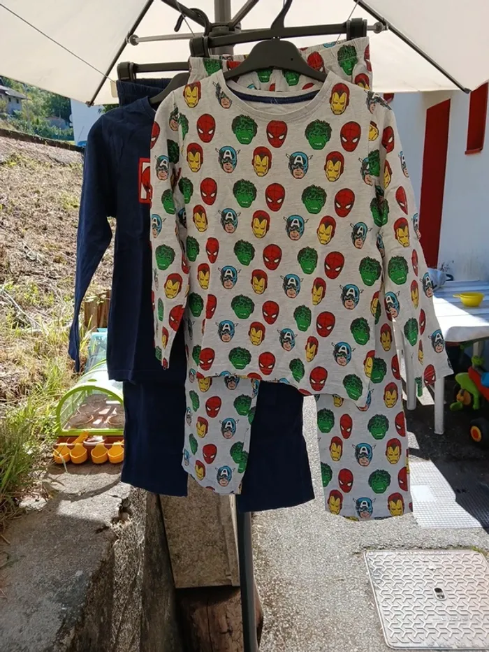 Lot pyjamas avengers marvel jumeaux