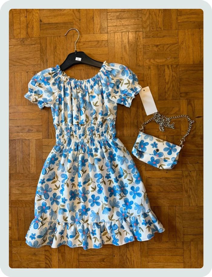 Robe à fleurs bleues - photo numéro 3