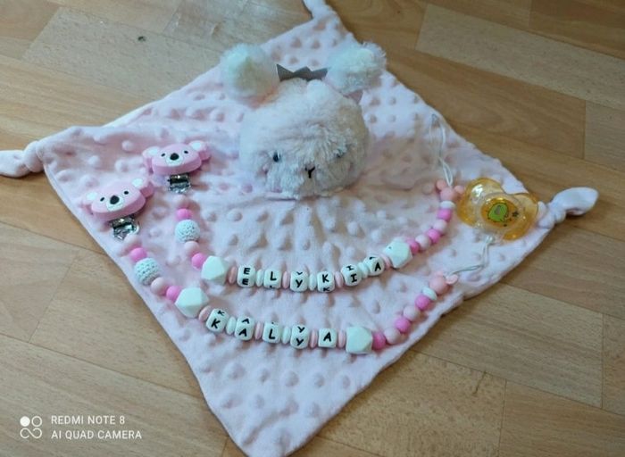 Attache tetine silicone