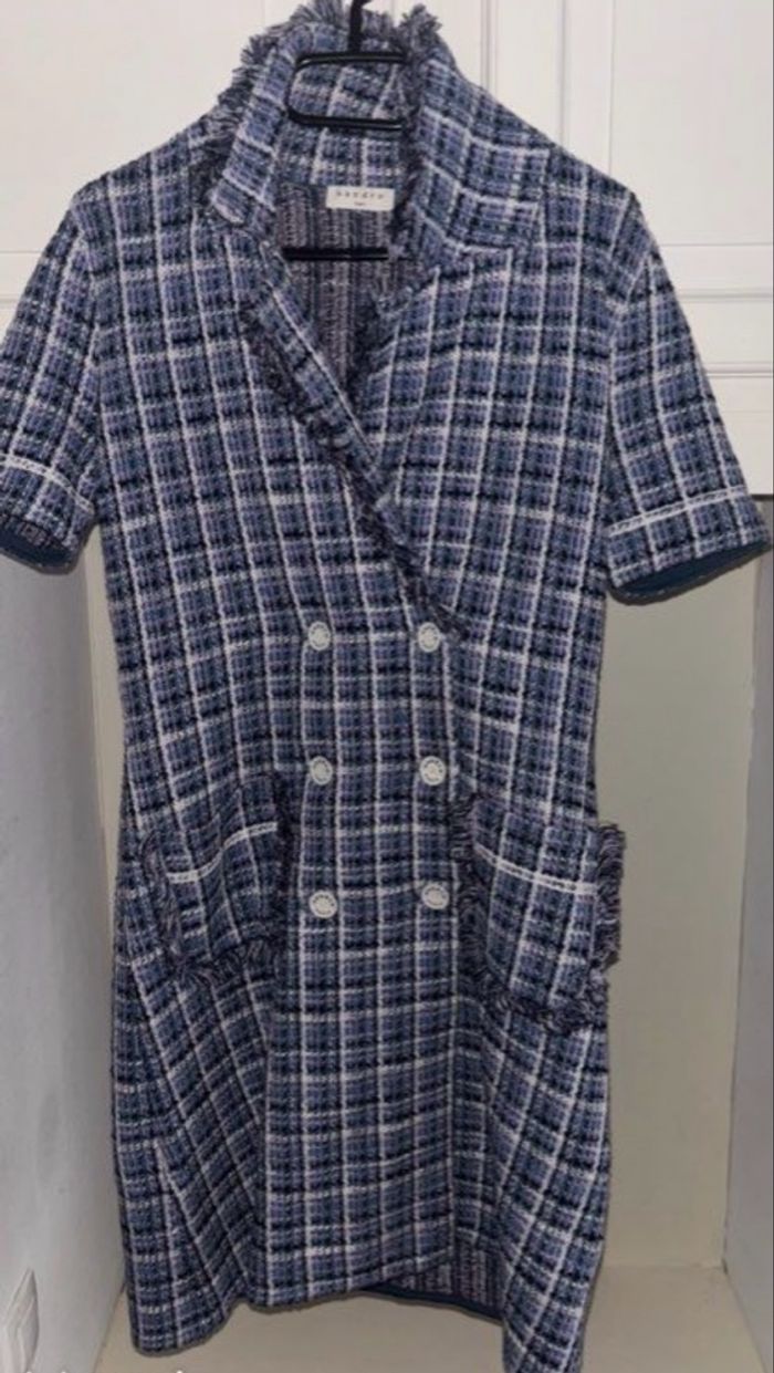 ROBE SANDRO BELLE FINITIONS PRIX MAGASIN 295€ - photo numéro 3