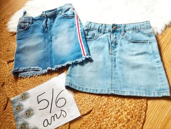 Lot jupes en jean 5/6ans