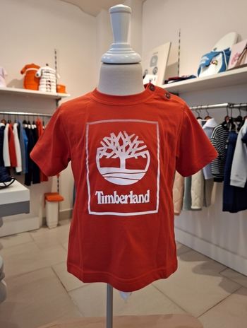 T-shirt Timberland rouge logo arbre enfant boutons pression Comme neuf