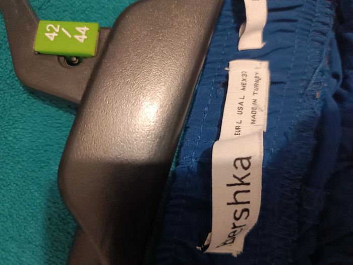 Pantalon parachute Bershka taille L - photo numéro 2