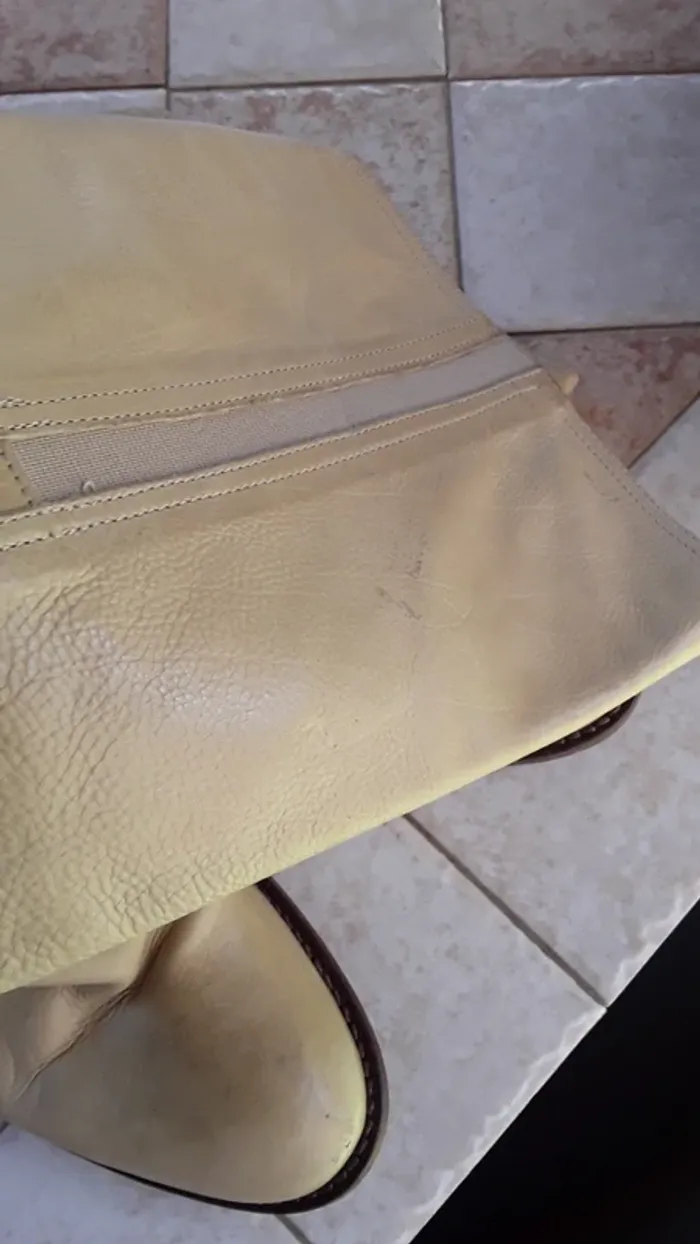 Bottes taille 38, très beau cuir - photo numéro 11