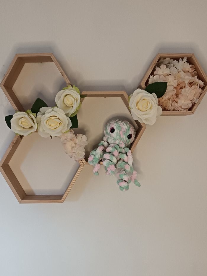 Peluche Meduse tricolore au crochet - photo numéro 5