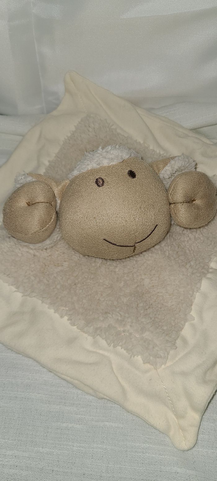 Doudou Mouton Plat Blanc Cassé et Beige Nature et Découvertes