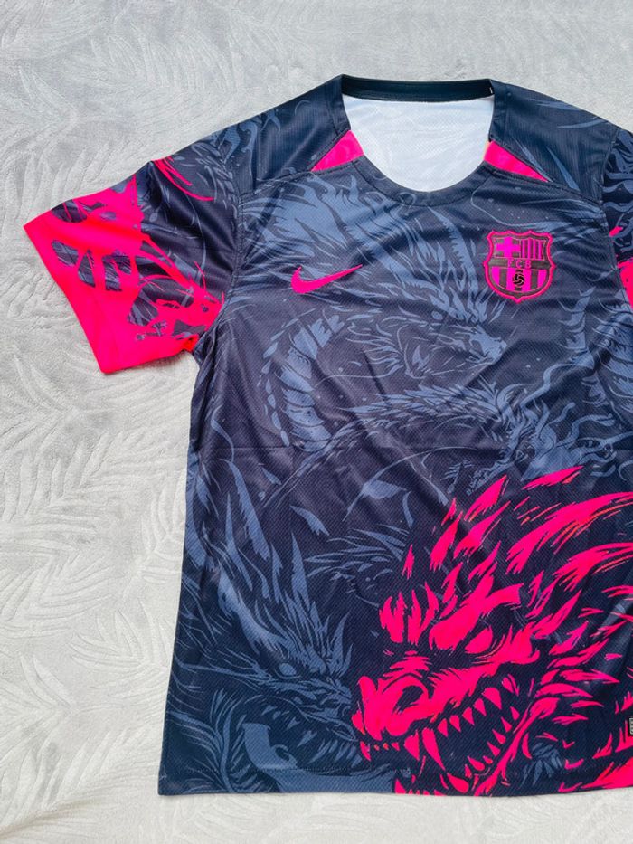 Maillot concept foot Barça noir et rouge  dragon taille M - photo numéro 2