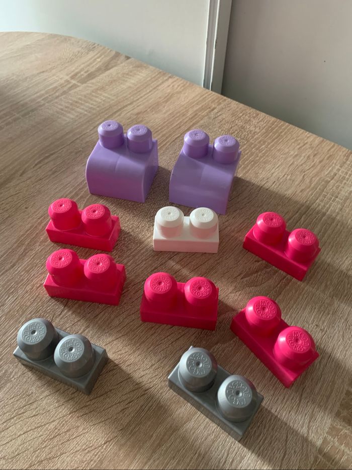 55 pièces de construction Méga bloks + 2 licornes + 1 princesse - photo numéro 8