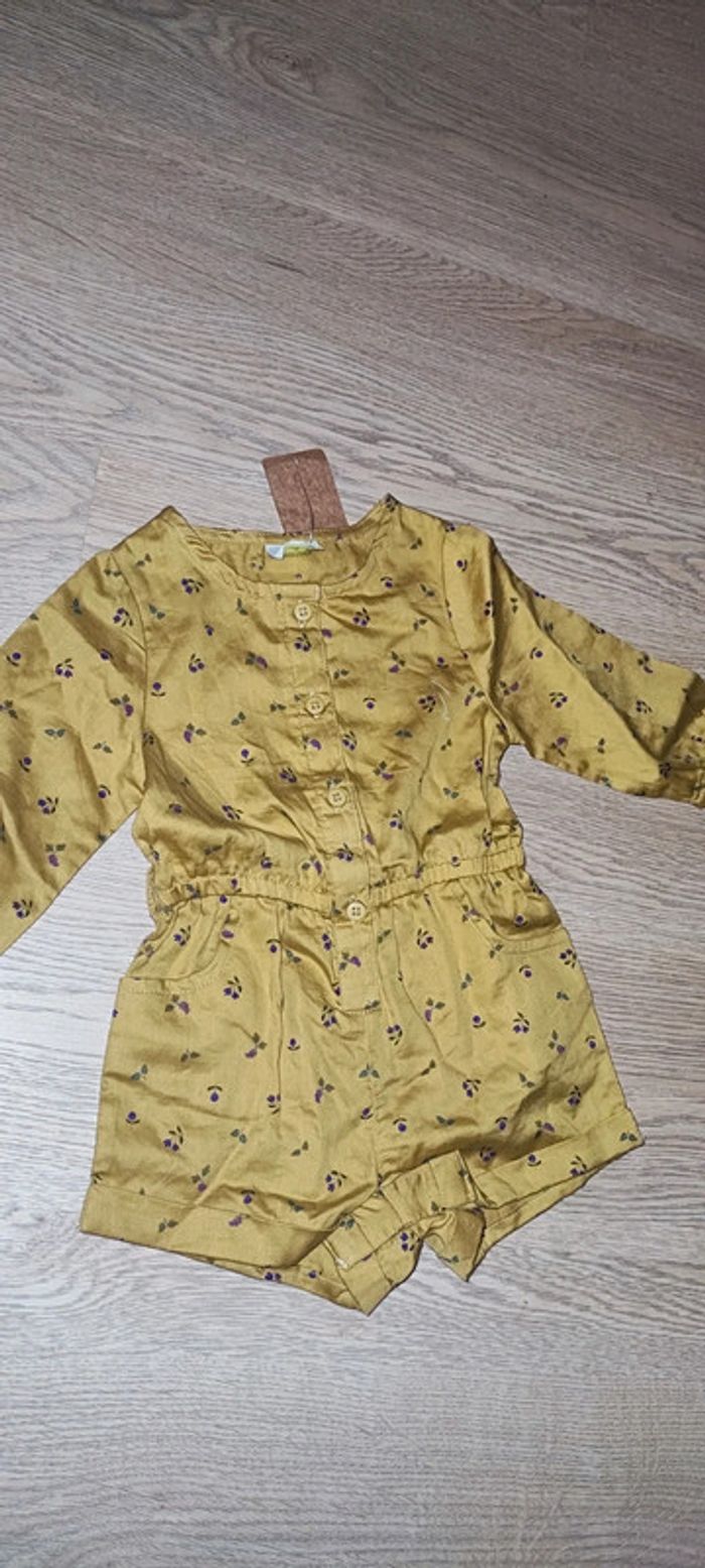 Barboteuse neuve tape à l'oeil taille 6 mois