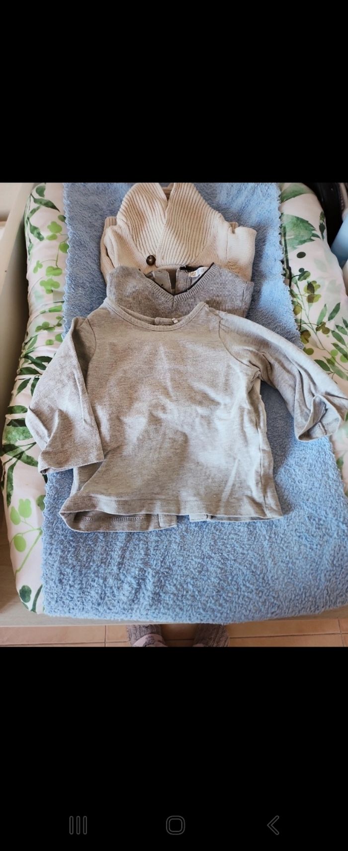 2 pulls et 2 tee shirts 3mois - photo numéro 2