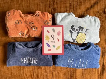 4 pyjamas velours 9 mois