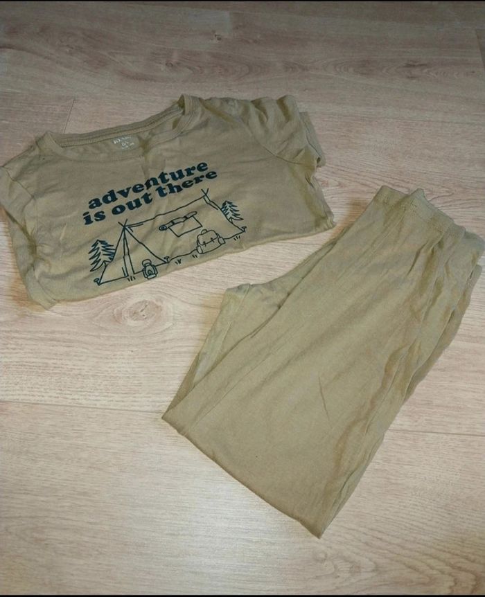 Pyjama kaki