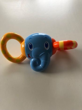 Hochet éléphant Bright Starts