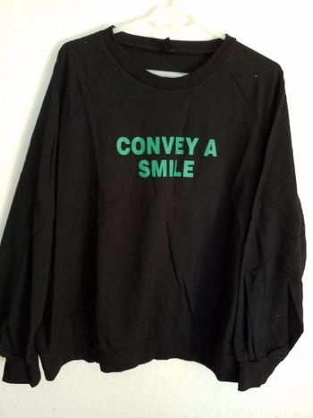 Pull noir avec motif manches longue  neuf