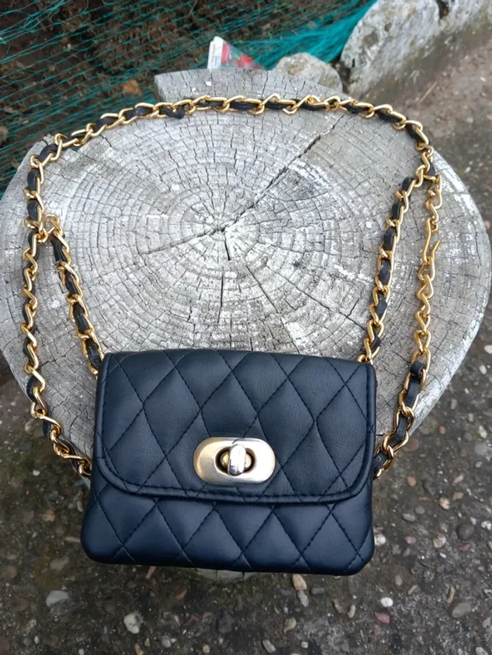 Pochette ceinture noire avec chainette - photo numéro 3