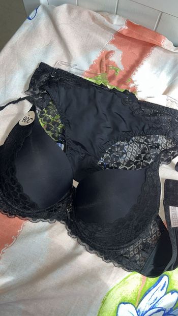 Sous vêtement en dentelle