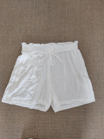 Short d'été blanc , taille M , 100% lin , neuf sans étiquette
