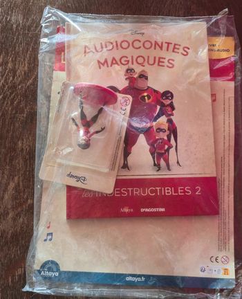 Num56neuf Livre et figurine collection audiocontes Magiques Altaya édition disney