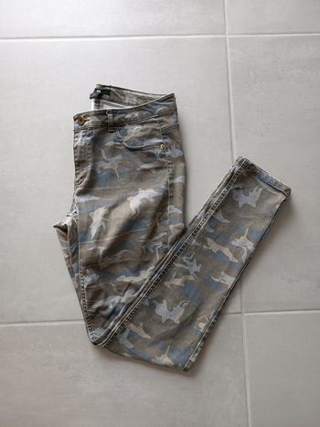 Jeans motifs militaire taille 40 h&m