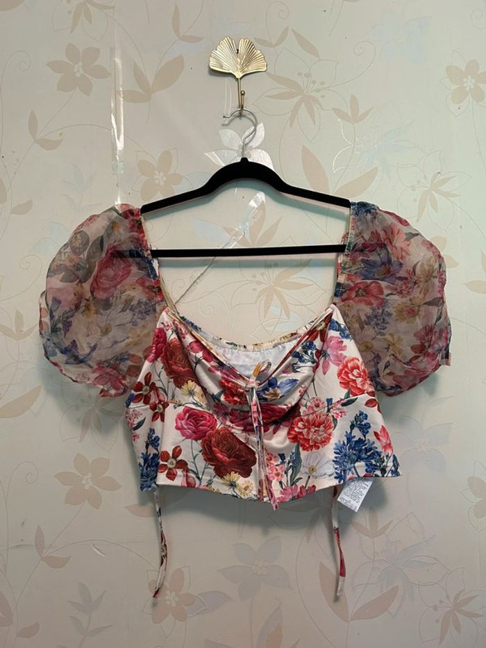 Crop top fleuris manches bouffantes • XXL