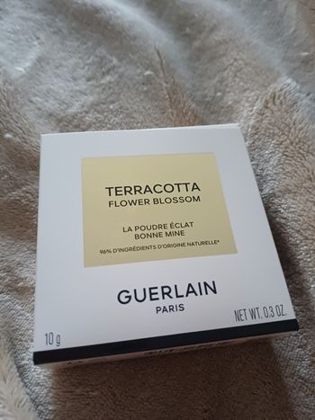 Terracotta flower blossom de Guerlain