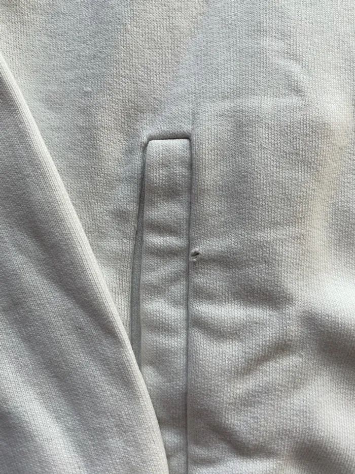 Sweat-shirt à capuche - photo numéro 3