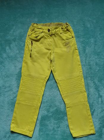 Tres beau jean jaune 3 ans