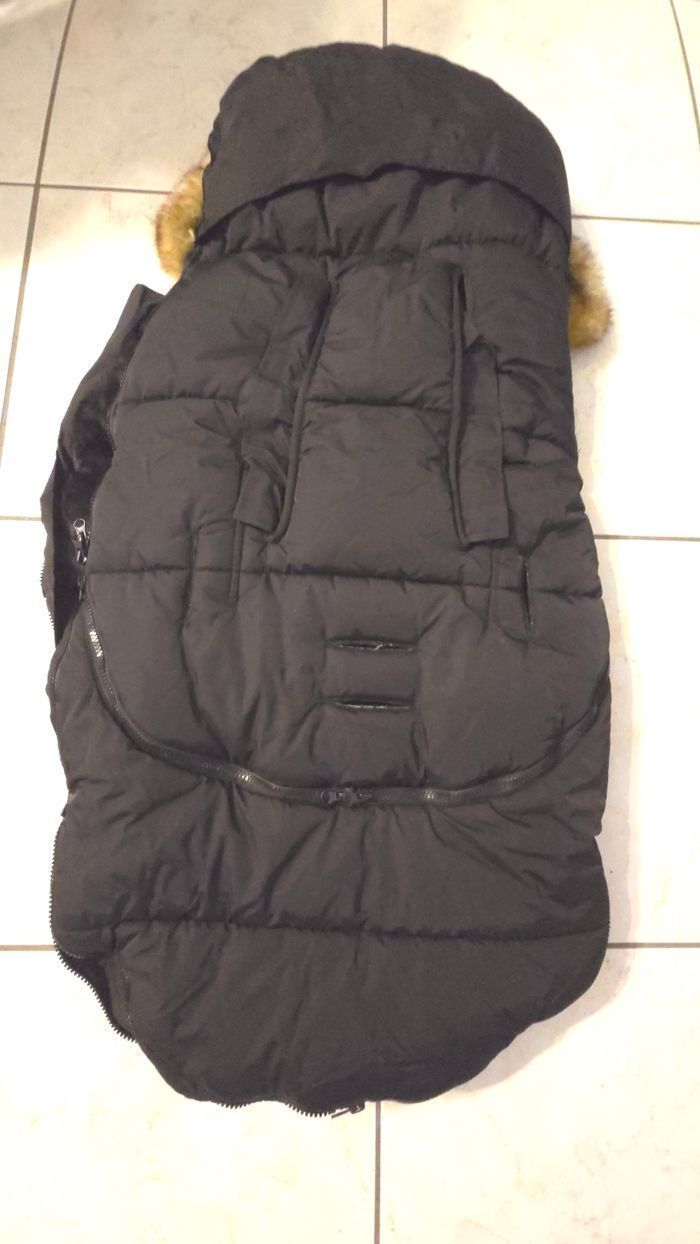 SUPERBE LOT NEUFS !!! 😍🥰👌👌superbe ensemble: chanceliere évolutive 0/5 ans et gants spécial poussette (ferme)😍🤩🥰 - photo numéro 3