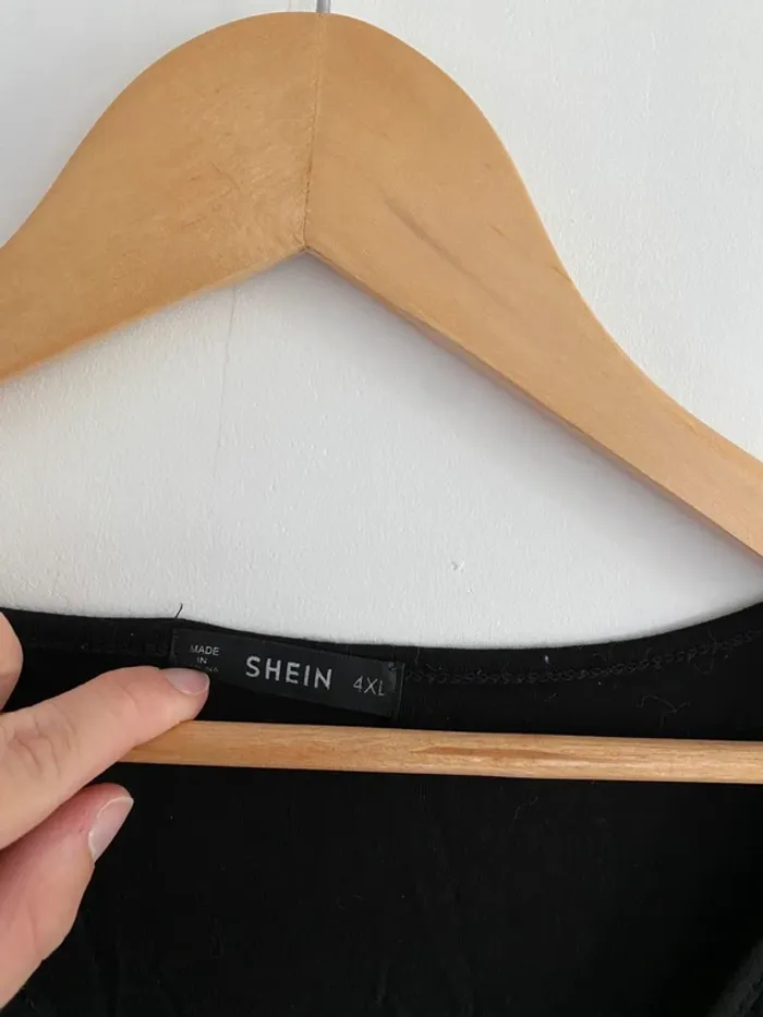 Haut noir manches longues grande taille curvy 4XL - photo numéro 3