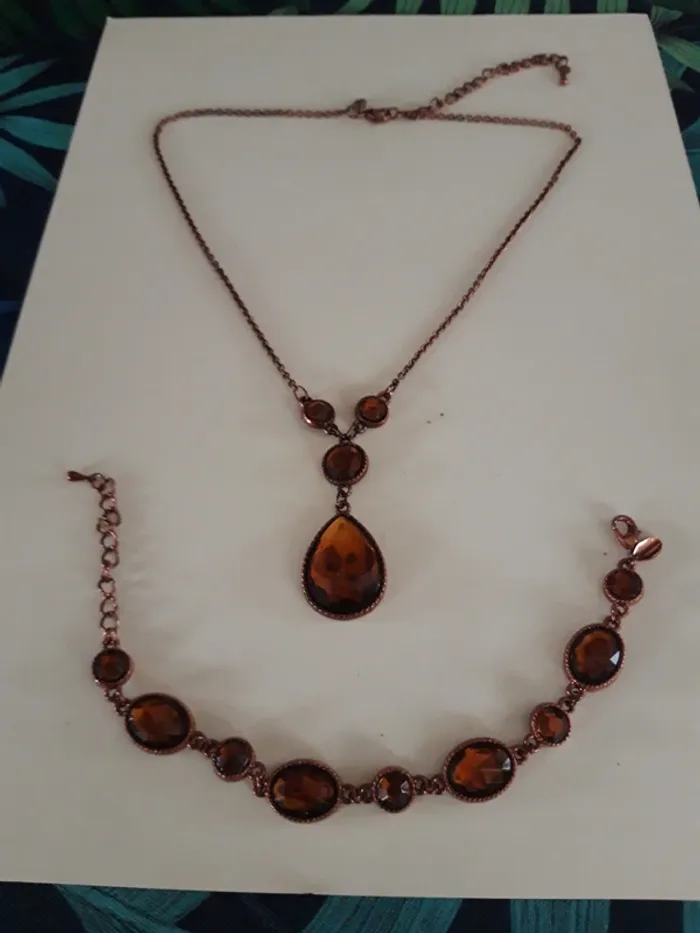 Parure Bijoux fantaisies collier et bracelet